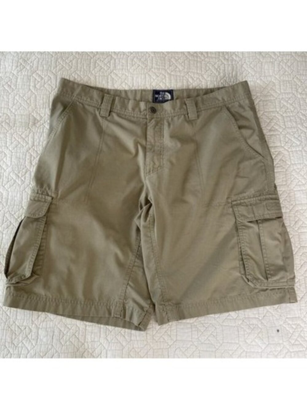 The North Face Cargo Pocket Shorts Men's 38 Tan/Khaki Mesh Lined Pockets Hiking